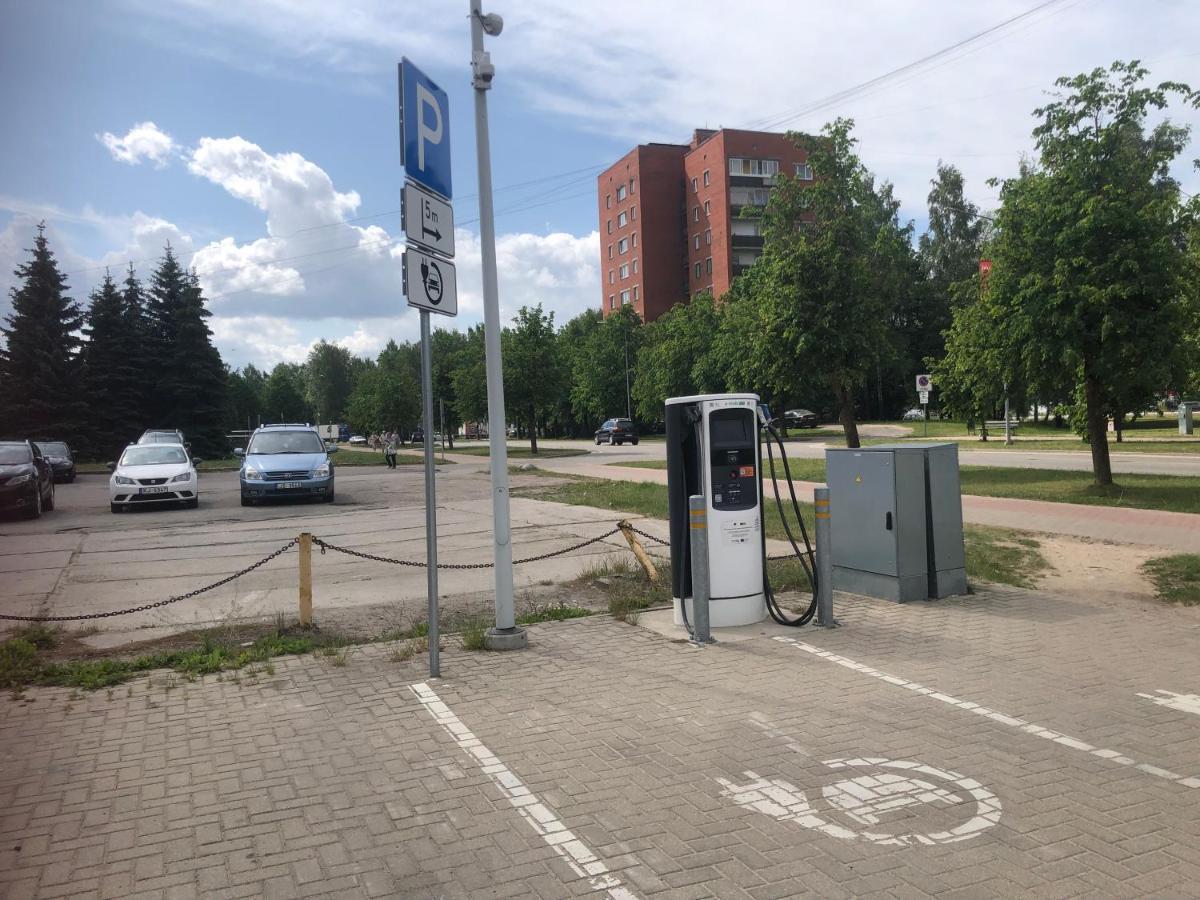 Skolas 1 Salaspils Extérieur photo
